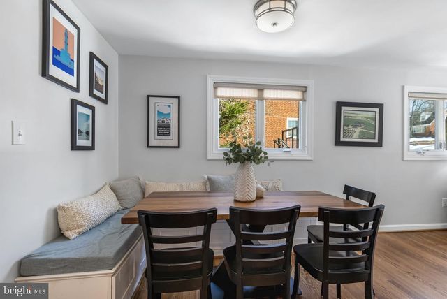 6522 OAKWOOD DR, Falls Church, VA 22041