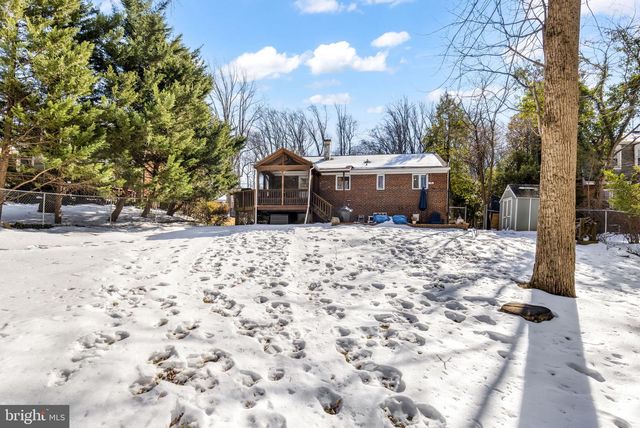 6522 OAKWOOD DR, Falls Church, VA 22041