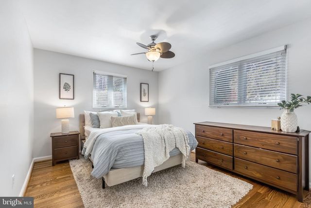 6522 OAKWOOD DR, Falls Church, VA 22041