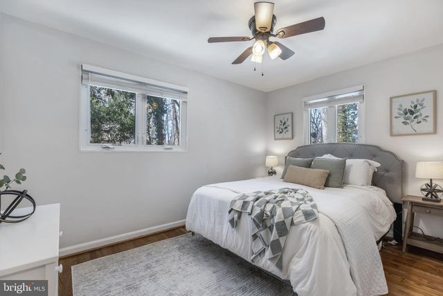 6522 OAKWOOD DR, Falls Church, VA 22041