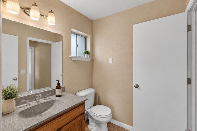 16924 Oscar Dr, Grass Valley, CA 95949