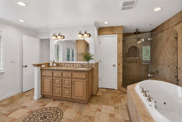 16924 Oscar Dr, Grass Valley, CA 95949