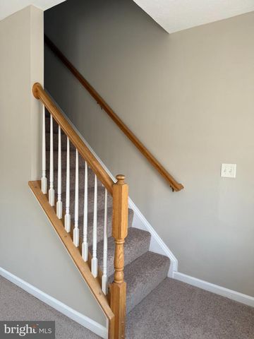 206 WEATHERVANE DR, Winchester, VA 22602