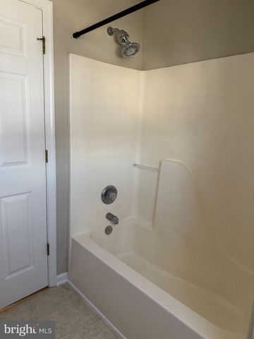 206 WEATHERVANE DR, Winchester, VA 22602