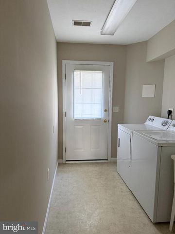 206 WEATHERVANE DR, Winchester, VA 22602
