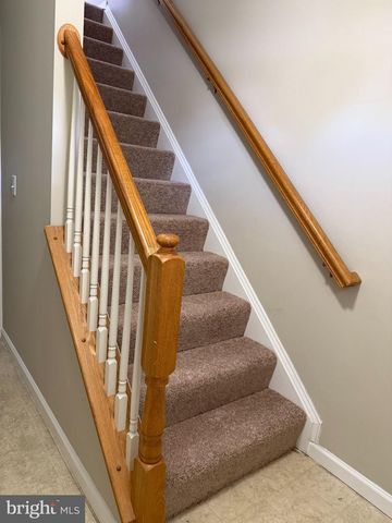 206 WEATHERVANE DR, Winchester, VA 22602