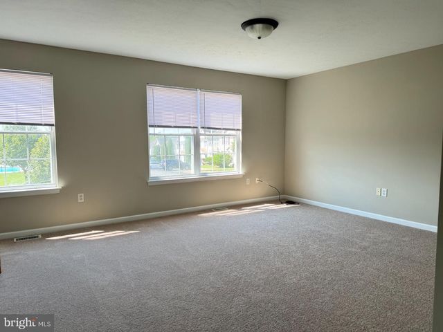 206 WEATHERVANE DR, Winchester, VA 22602