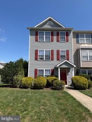 206 WEATHERVANE DR, Winchester, VA 22602