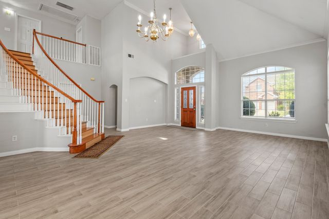2707 Atrium Drive, Grand Prairie, TX 75052