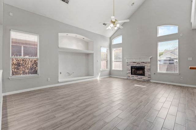 2707 Atrium Drive, Grand Prairie, TX 75052
