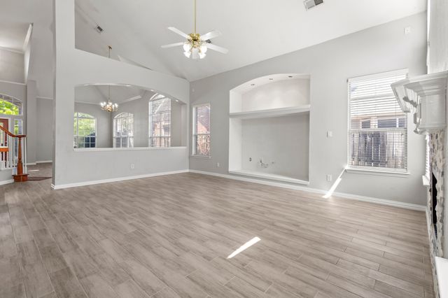 2707 Atrium Drive, Grand Prairie, TX 75052