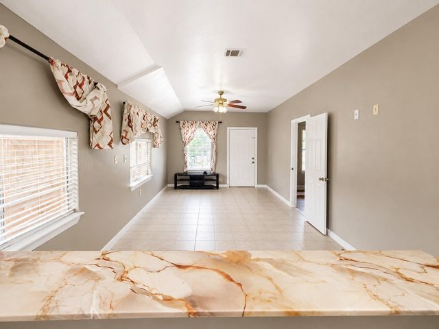 5527 Lauder Road, Houston, TX 77039