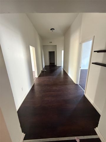 610 W 6th Street, Bonham, TX 75418