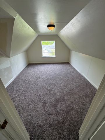 610 W 6th Street, Bonham, TX 75418