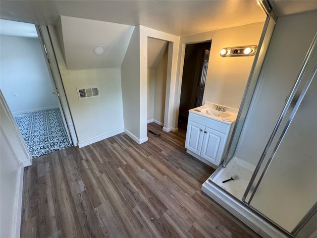 610 W 6th Street, Bonham, TX 75418