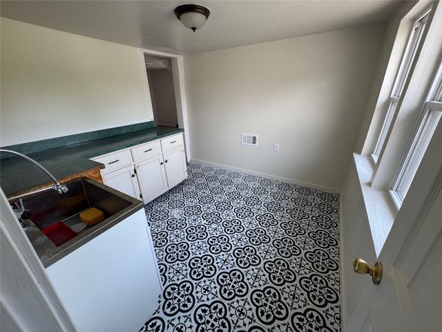 610 W 6th Street, Bonham, TX 75418