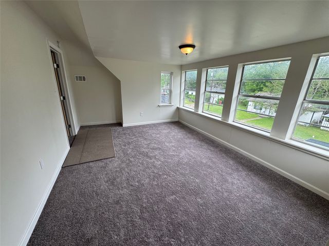 610 W 6th Street, Bonham, TX 75418