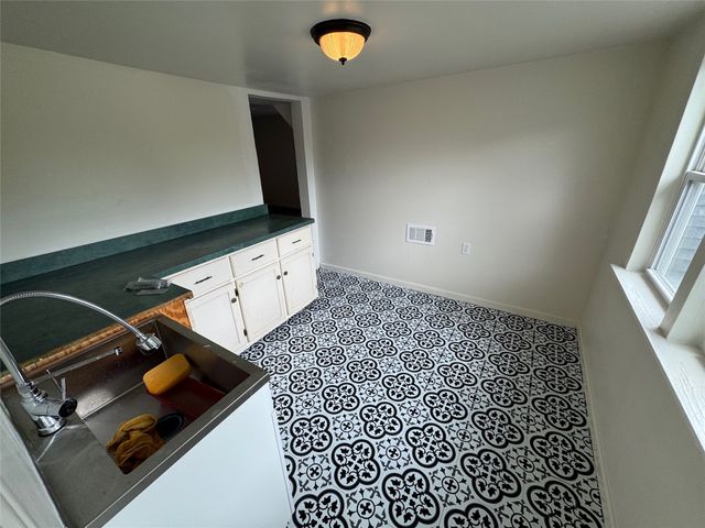610 W 6th Street, Bonham, TX 75418