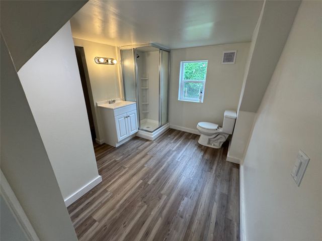 610 W 6th Street, Bonham, TX 75418