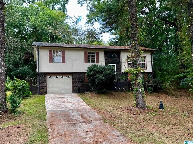 821 OVERLOOK CIRCLE, Hueytown, AL 35023