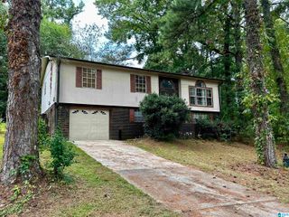 821 OVERLOOK CIRCLE, Hueytown, AL 35023