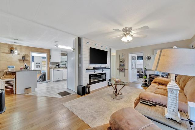 117 S SAINT THOMAS CIRCLE, Apollo Beach, FL 33572