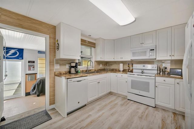 117 S SAINT THOMAS CIRCLE, Apollo Beach, FL 33572