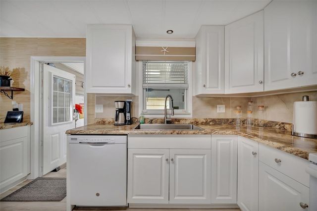 117 S SAINT THOMAS CIRCLE, Apollo Beach, FL 33572