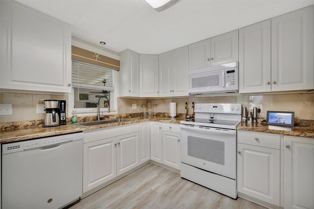 117 S SAINT THOMAS CIRCLE, Apollo Beach, FL 33572