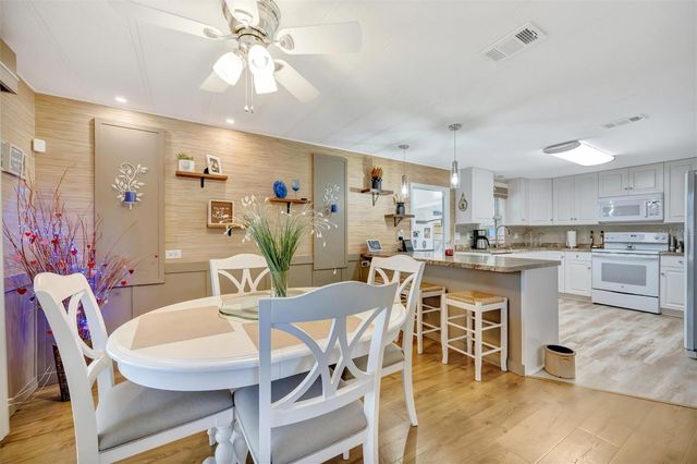 117 S SAINT THOMAS CIRCLE, Apollo Beach, FL 33572