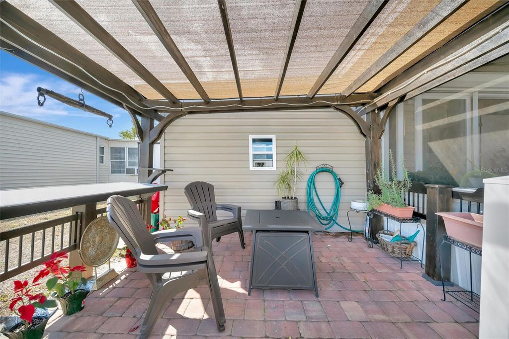 Image 54 of property listing at 117 S SAINT THOMAS CIRCLE, Apollo Beach, FL 33572