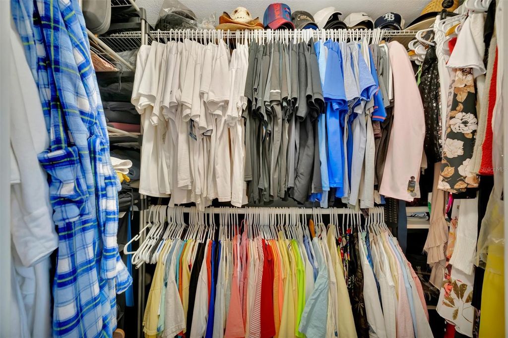 Image 61 of property listing at 117 S SAINT THOMAS CIRCLE, Apollo Beach, FL 33572