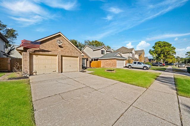 10458 N Pagewick Drive, Houston, TX 77041