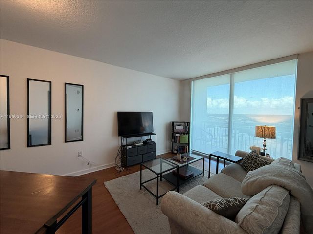 9055 SW 73rd Ct 1403, Miami, FL 33156