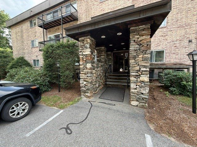 181 Littleton Rd 420, Chelmsford, MA 01824