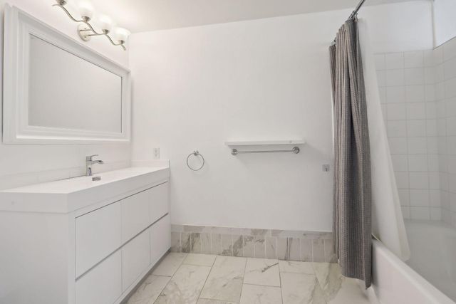 350 Saint Peter Street 1106, Saint Paul, MN 55102