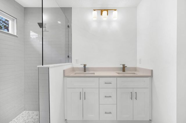 972 W 9Th St, St Augustine, FL 32084