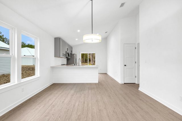 972 W 9Th St, St Augustine, FL 32084