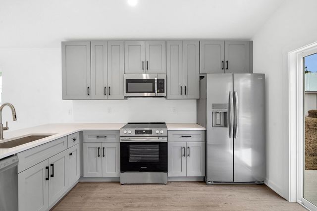 972 W 9Th St, St Augustine, FL 32084