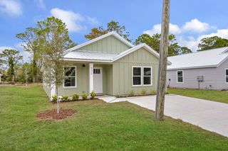 972 W 9Th St, St Augustine, FL 32084