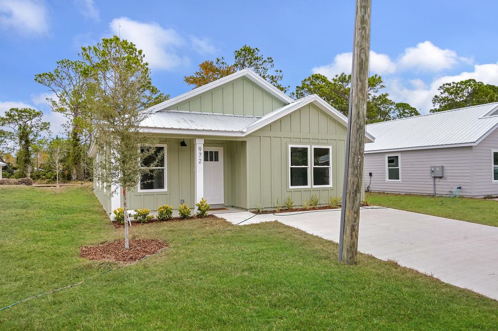 972 W 9Th St, St Augustine, FL 32084