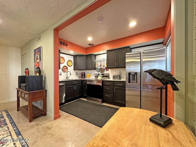 1735 S Jones Blvd Apt J14, Tucson, AZ 85713