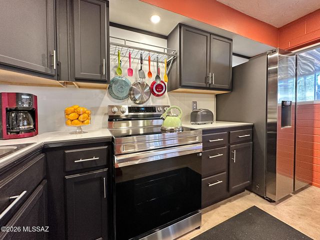 1735 S Jones Blvd Apt J14, Tucson, AZ 85713