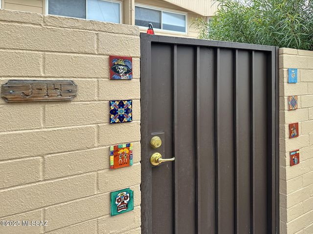 1735 S Jones Blvd Apt J14, Tucson, AZ 85713