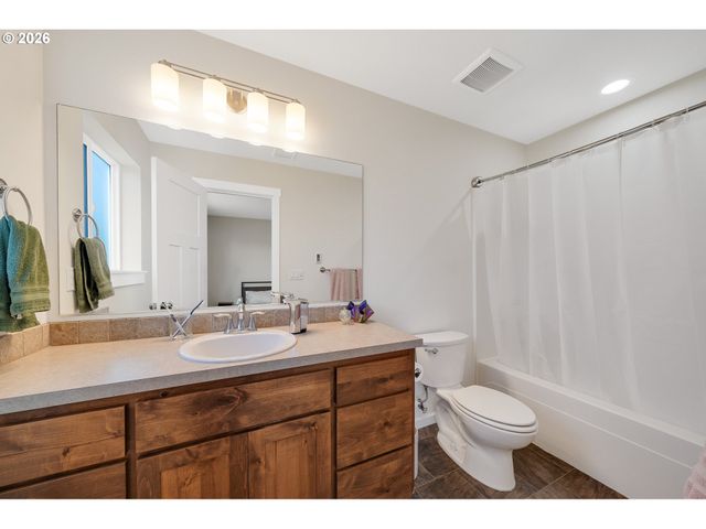 3608 ALDER Ln, Tillamook, OR 97141