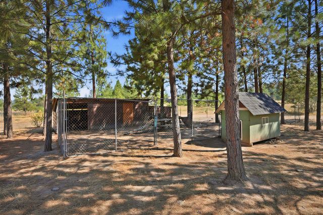 18511 N Sportsmans Paradise Ln, Nine Mile Falls, WA 99026