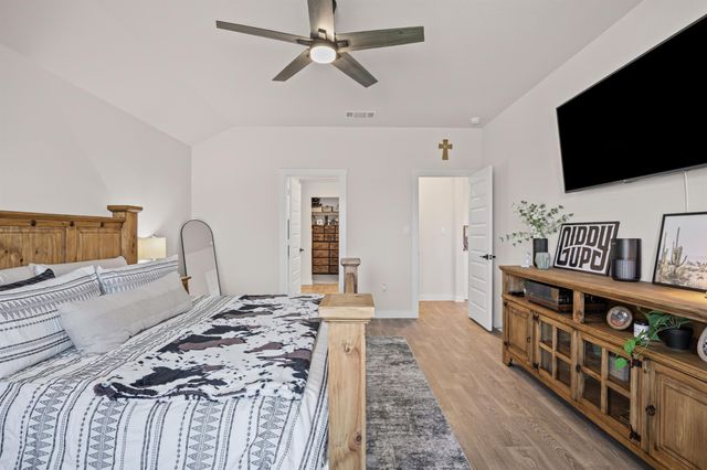 600 Davis Mountain DR, Lockhart, TX 78644
