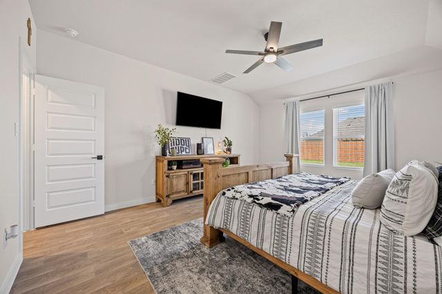 600 Davis Mountain DR, Lockhart, TX 78644