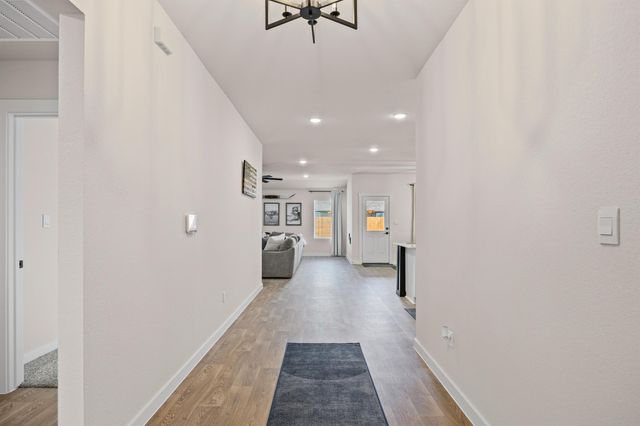600 Davis Mountain DR, Lockhart, TX 78644