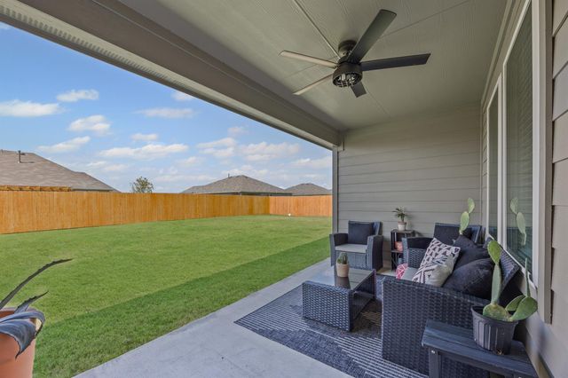 600 Davis Mountain DR, Lockhart, TX 78644